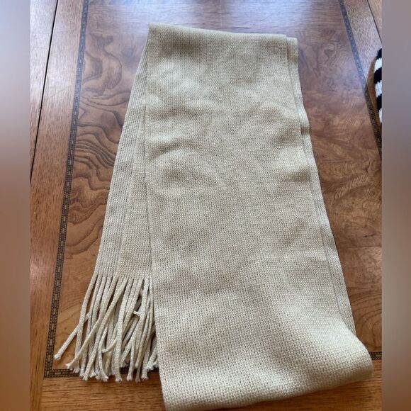 Khaki Fringe Scarf! - Picture 1 of 3